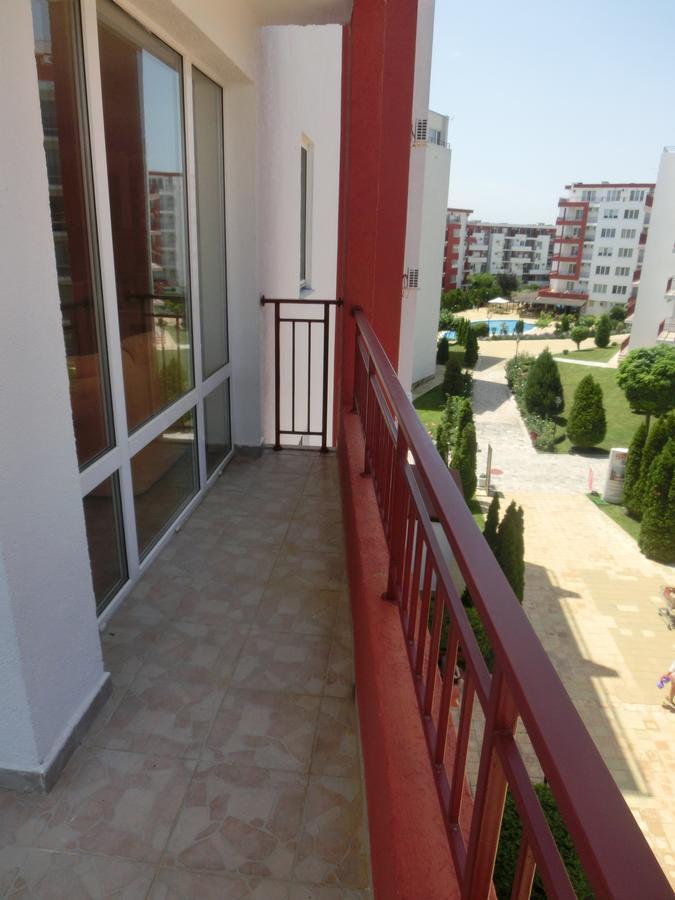 Sea View Panorama Apartment On Complex With Pools And Beach, Sveti Vlas Buitenkant foto
