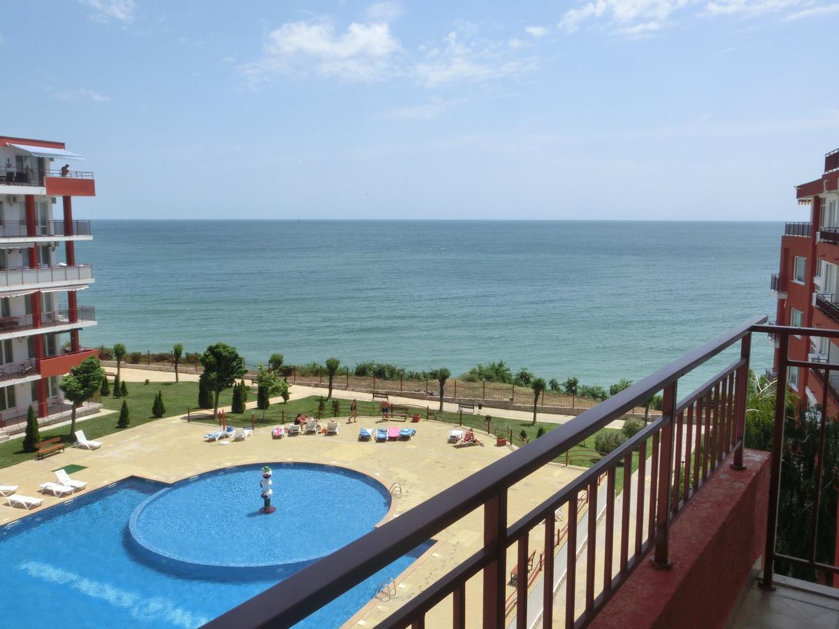 Sea View Panorama Apartment On Complex With Pools And Beach, Sveti Vlas Buitenkant foto