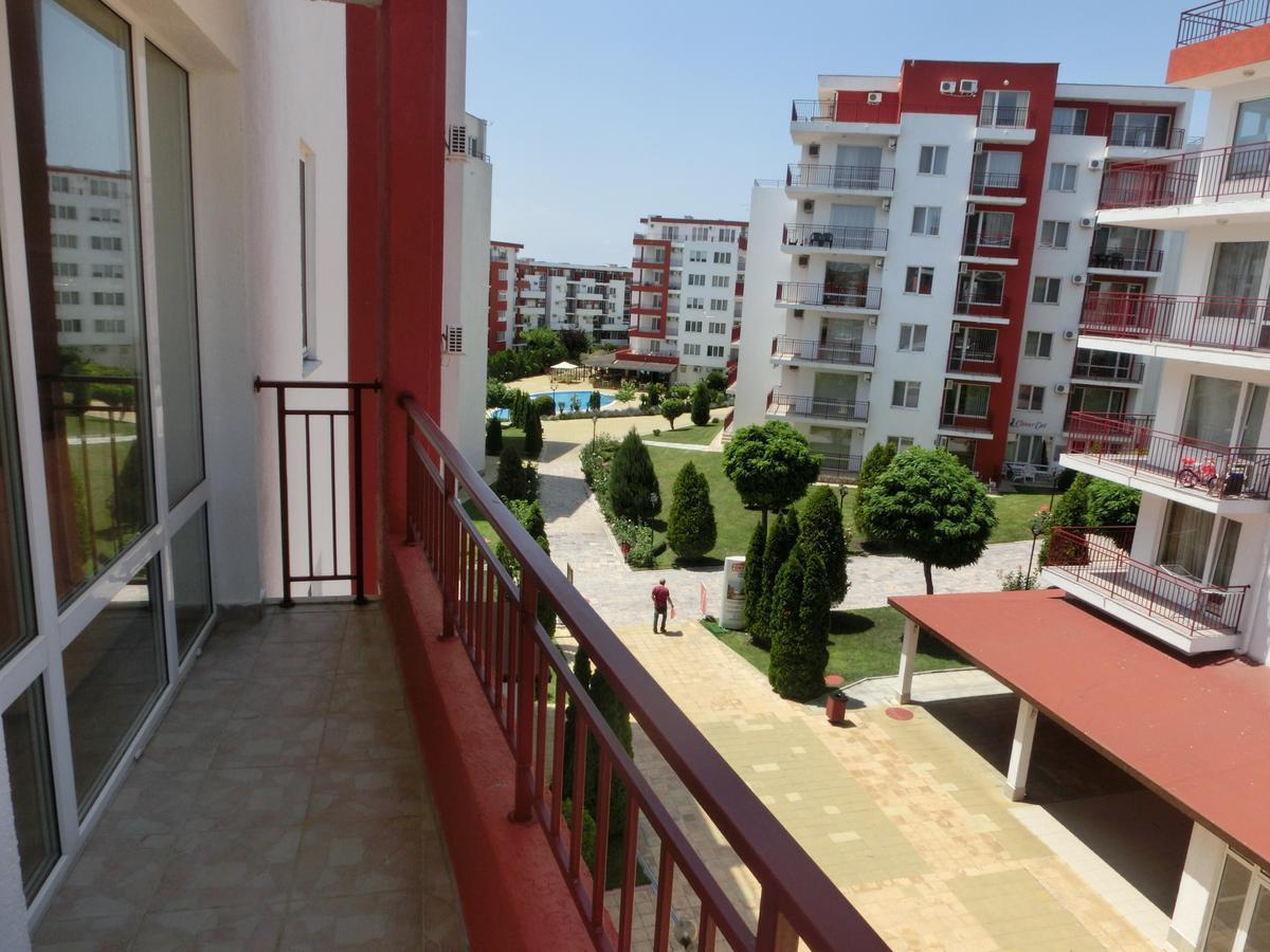 Sea View Panorama Apartment On Complex With Pools And Beach, Sveti Vlas Buitenkant foto